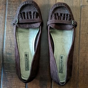 American Eagle brown suede shoes